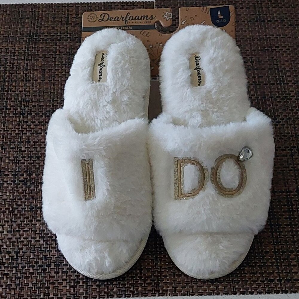Dearfoam "I Do" White Fluffy Wedding Slide-in Slippers Size 9-10/L